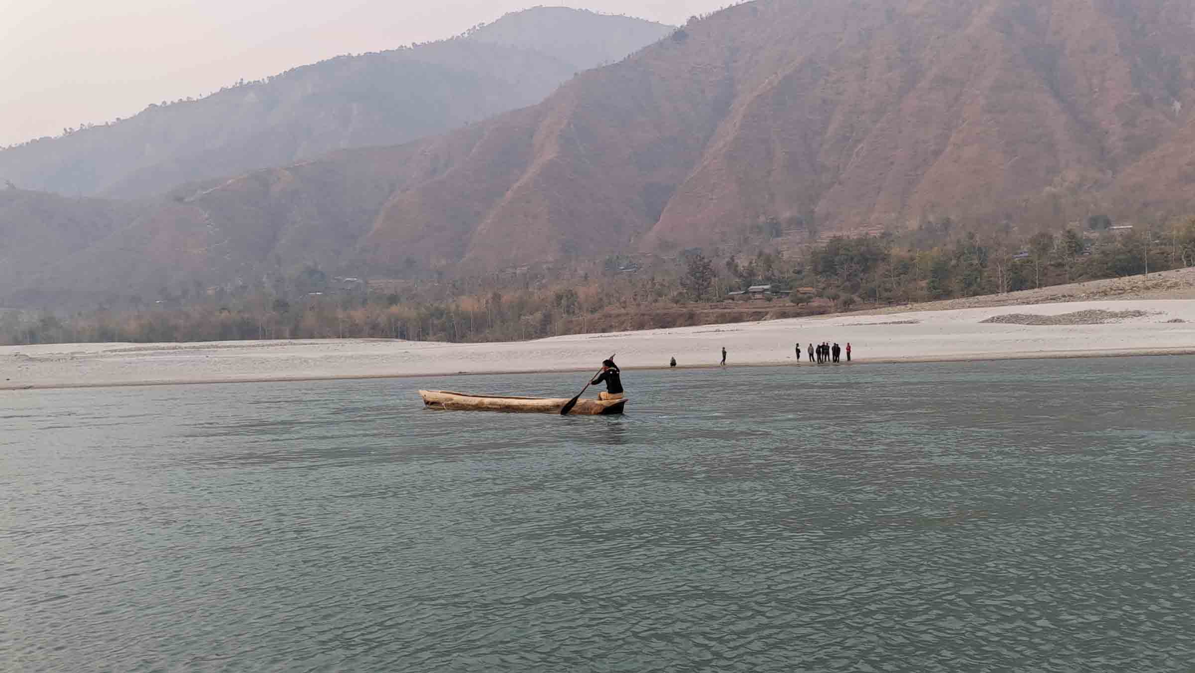 boat at baitar dikuwa (ii).jpg